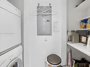 6801 Collins 1215, Miami Beach FL 33141
