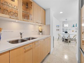 6801 Collins 1215, Miami Beach FL 33141