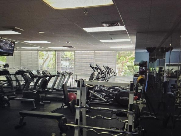 850 N Miami Ave W2101, Miami FL 33136