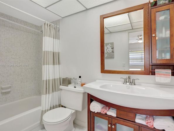 4421 NW 16th St G110, Lauderhill FL 33313