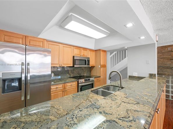 11248 NW 15th Ct, Pembroke Pines FL 33026