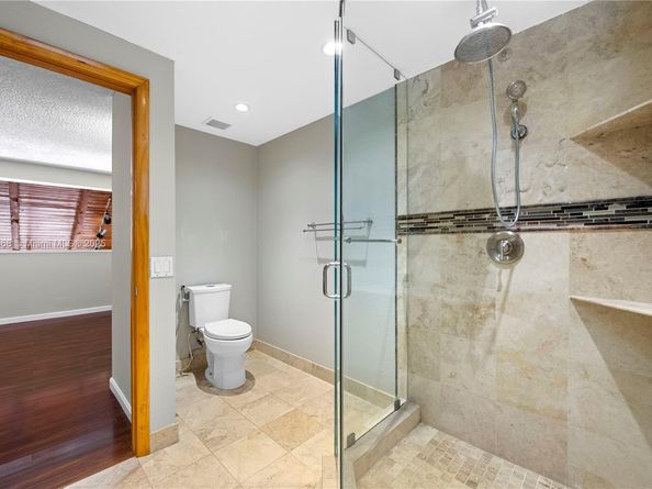 11248 NW 15th Ct, Pembroke Pines FL 33026