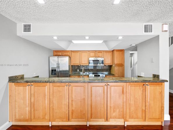 11248 NW 15th Ct, Pembroke Pines FL 33026