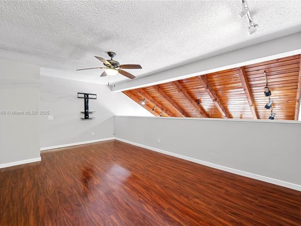11248 NW 15th Ct, Pembroke Pines FL 33026