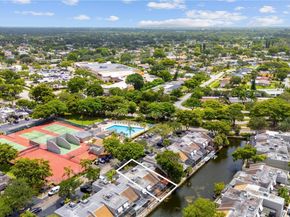11248 NW 15th Ct, Pembroke Pines FL 33026