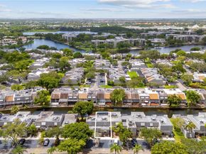 11248 NW 15th Ct, Pembroke Pines FL 33026