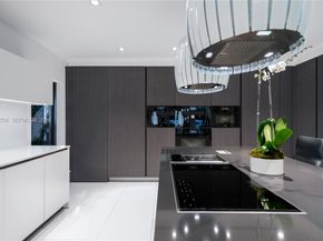 2370 Bayview Ln, North Miami FL 33181