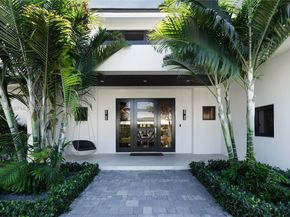 2370 Bayview Ln, North Miami FL 33181