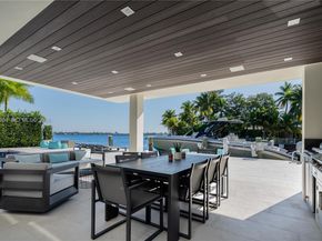 2370 Bayview Ln, North Miami FL 33181