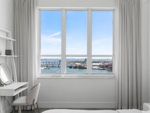 888 Brickell Key Dr 2606, Miami FL 33131