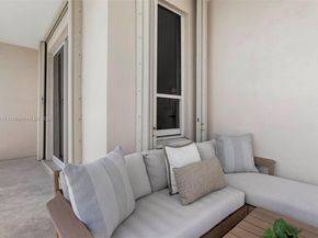 888 Brickell Key Dr 2606, Miami FL 33131