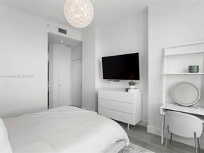 888 Brickell Key Dr 2606, Miami FL 33131