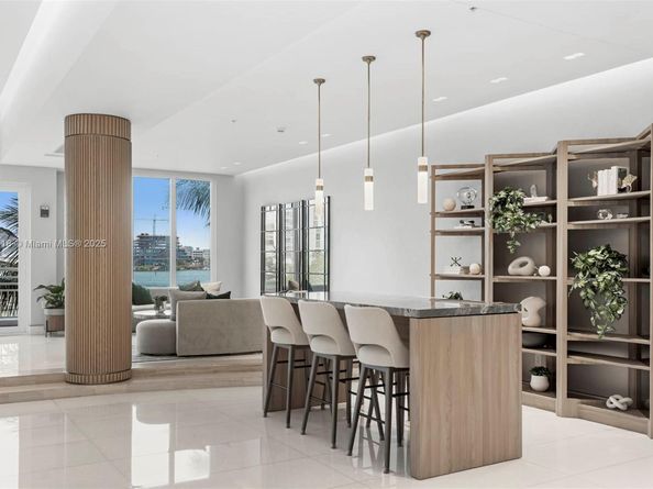 888 Brickell Key Dr 2606, Miami FL 33131