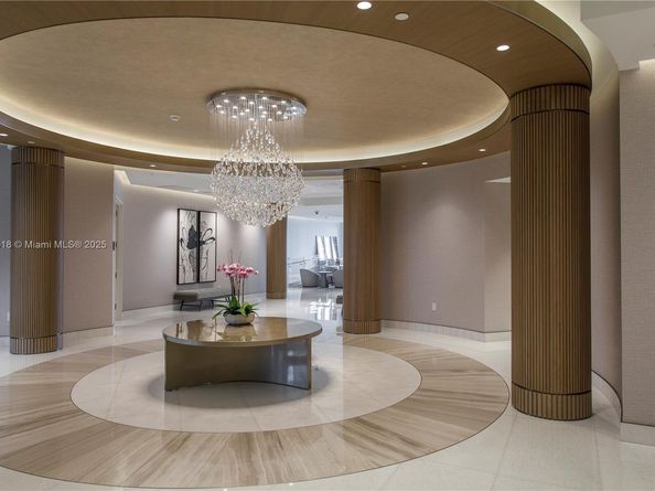 888 Brickell Key Dr 2606, Miami FL 33131