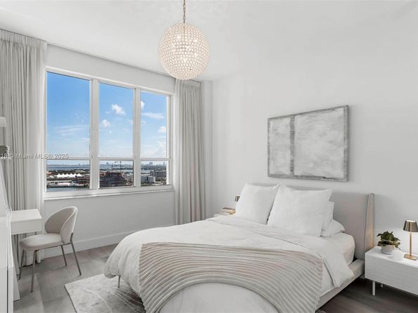 888 Brickell Key Dr 2606, Miami FL 33131