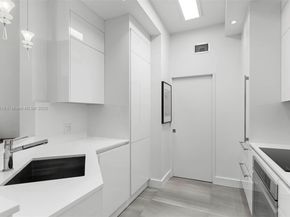 888 Brickell Key Dr 2606, Miami FL 33131