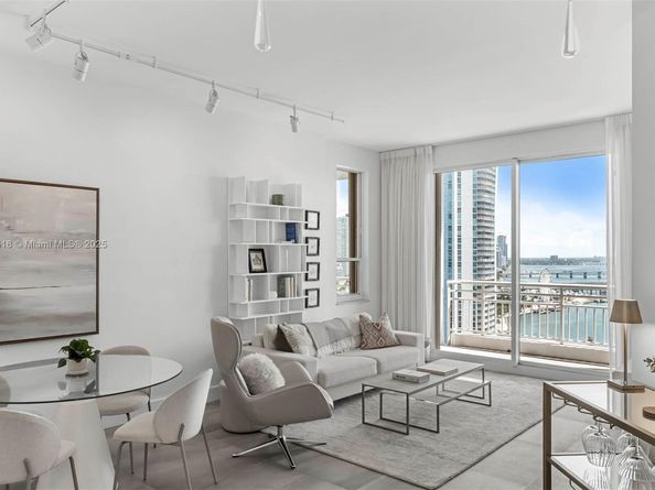 888 Brickell Key Dr 2606, Miami FL 33131