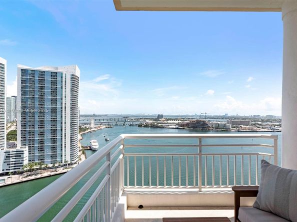 888 Brickell Key Dr 2606, Miami FL 33131