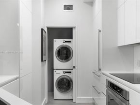 888 Brickell Key Dr 2606, Miami FL 33131