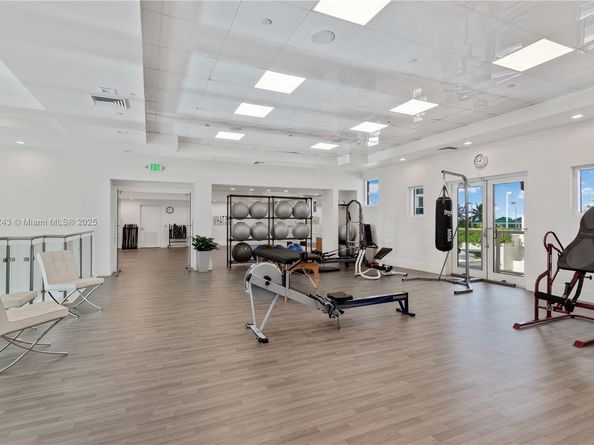 4775 Collins Ave 1708, Miami Beach FL 33140