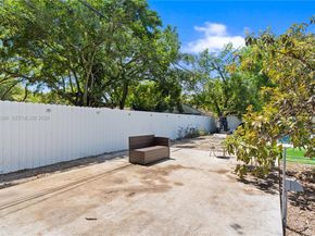 1110 NE 130th St, North Miami FL 33161
