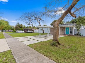1110 NE 130th St, North Miami FL 33161