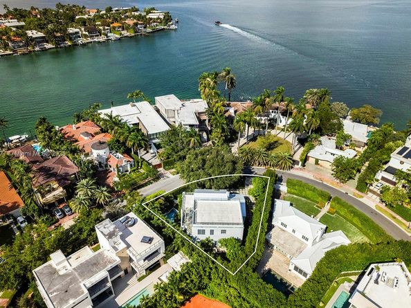 431 W Rivo Alto Dr, Miami Beach FL 33139