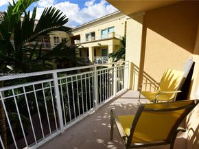 7355 SW 89th St 622N, Miami FL 33156
