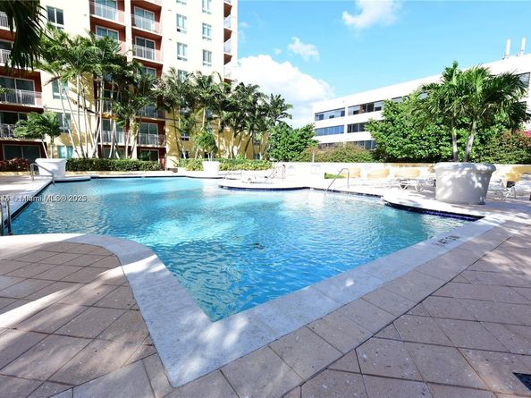 7355 SW 89th St 622N, Miami FL 33156