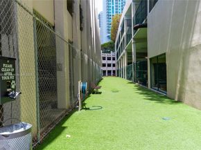 540 Brickell Key Dr 202, Miami FL 33131