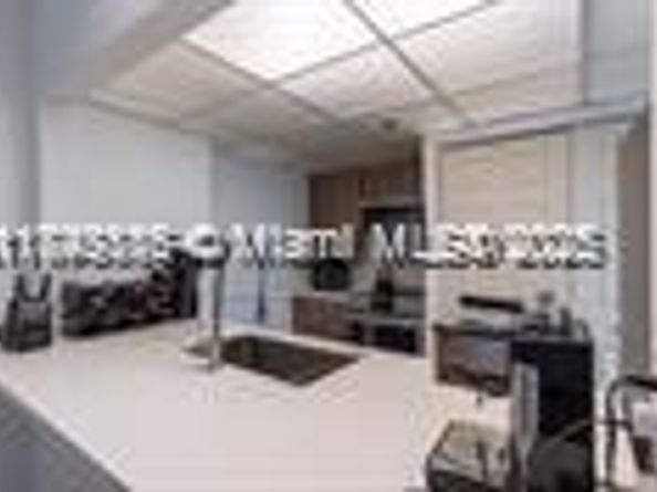 540 Brickell Key Dr 202, Miami FL 33131