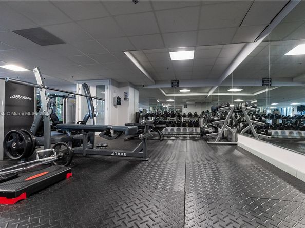 540 Brickell Key Dr 202, Miami FL 33131