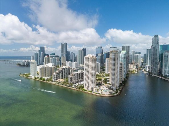 540 Brickell Key Dr 202, Miami FL 33131