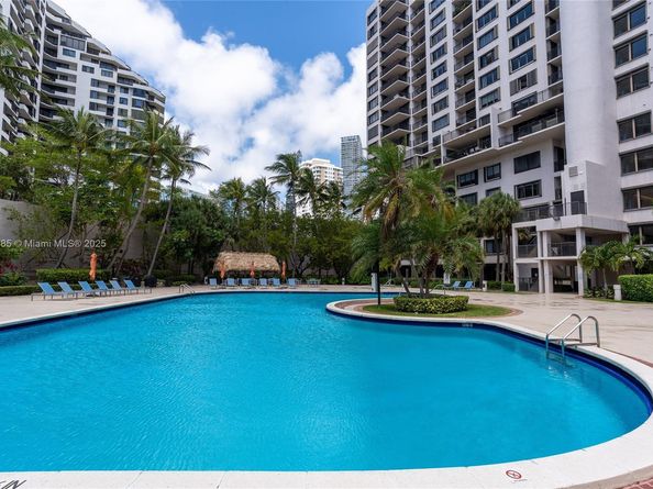 540 Brickell Key Dr 202, Miami FL 33131