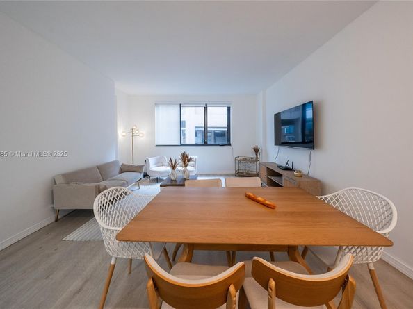 540 Brickell Key Dr 202, Miami FL 33131