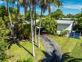 9241 Marine Dr, Cutler Bay FL 33189