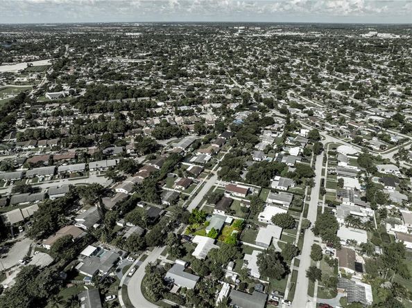 9241 Marine Dr, Cutler Bay FL 33189