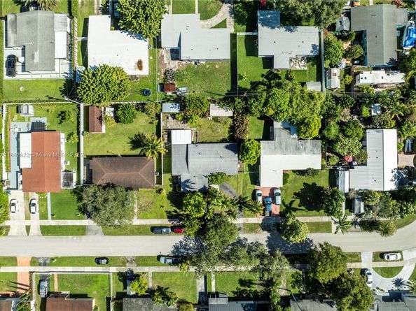 9241 Marine Dr, Cutler Bay FL 33189