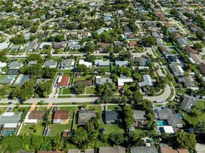 9241 Marine Dr, Cutler Bay FL 33189