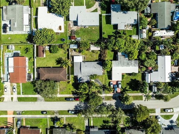 9241 Marine Dr, Cutler Bay FL 33189