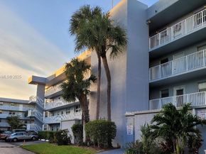 120 Royal Park Dr 3B, Oakland Park FL 33309
