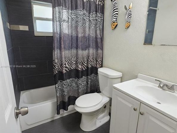 5290 NE 10th Ave, Deerfield Beach FL 33064