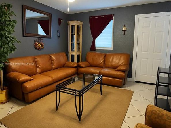 5290 NE 10th Ave, Deerfield Beach FL 33064