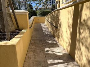 101 Sidonia Ave 304, Coral Gables FL 33134