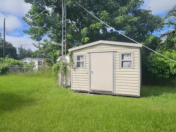 15770 NW 17th Pl, Miami Gardens FL 33054