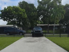 15770 NW 17th Pl, Miami Gardens FL 33054