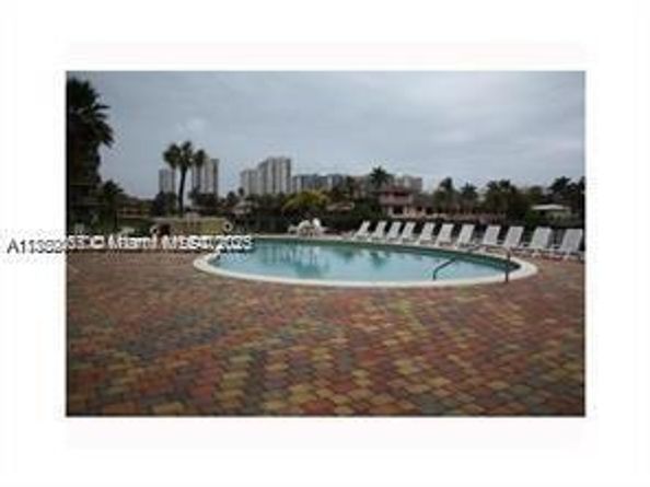 301 Golden Isles Dr 211, Hallandale Beach FL 33009