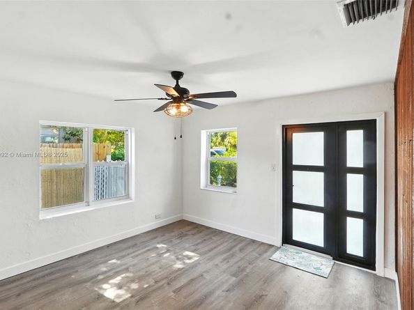 2242 Coolidge St, Hollywood FL 33020