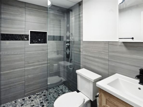 2242 Coolidge St, Hollywood FL 33020