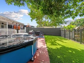 17400 NW 76th Ct, Hialeah FL 33015